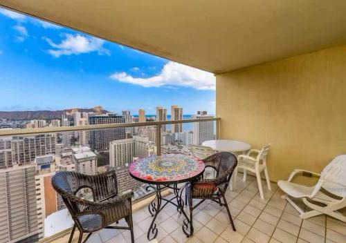 # Marbella Lane - Refreshing Oceanfront Seascape