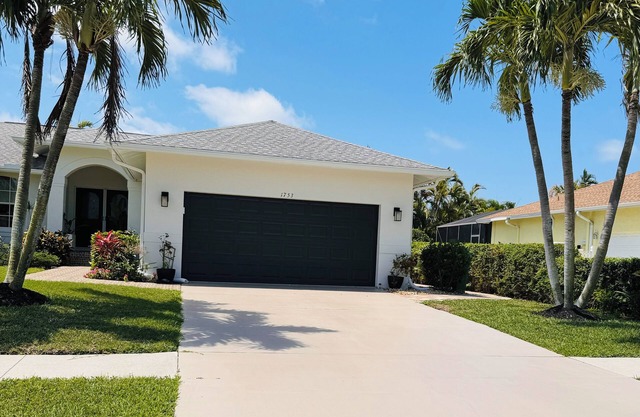 Marco Island Oasis: Pool, Beach, Fishing, & Fun Await! Pet Friendly Family Home