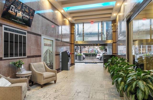 Mardi Gras Suites NOLA's 4BR Elegance