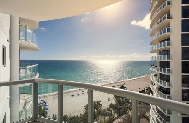 Marenas Ocean View Apartment