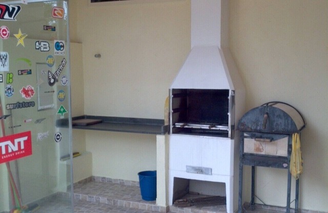 Maresias: 30 meters far from Sea-side