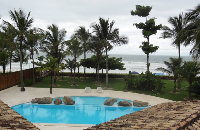 Maresias in Corner Moreira - Foot in the sand in spectacular gated community!