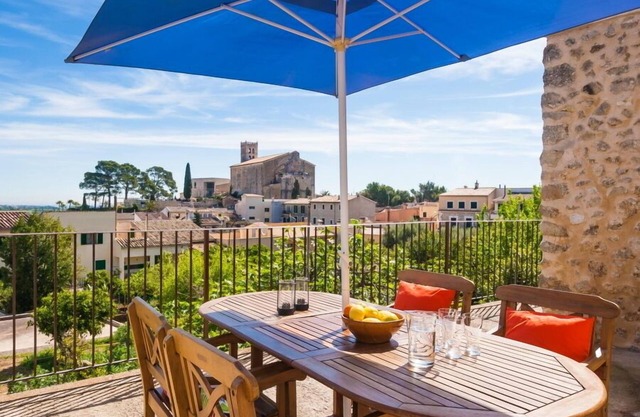 MARGARITA SAMPOL PALOU Can Selva, village house with fantastic views as far as Pto. Alcudia