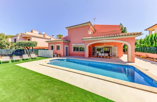 Maria Bonaire for eigth people with pool