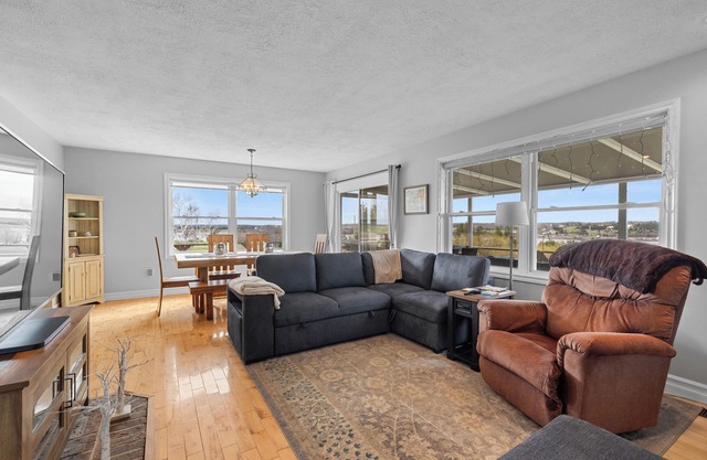 Marina Breeze Vacation Home