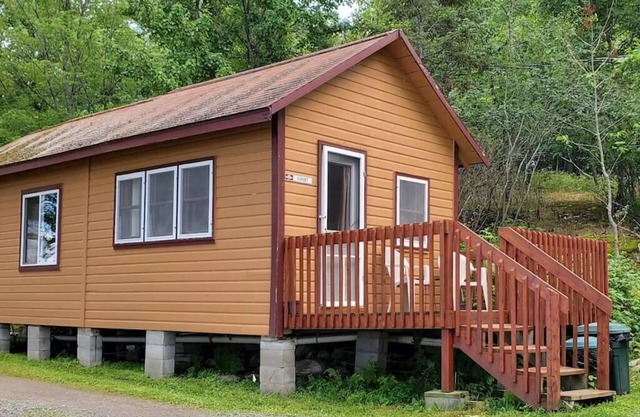 Marina View 1 Bedroom Sunset Cabin