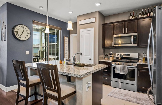 Marketing in Reno With 2 Bedrooms and 2 Bathrooms