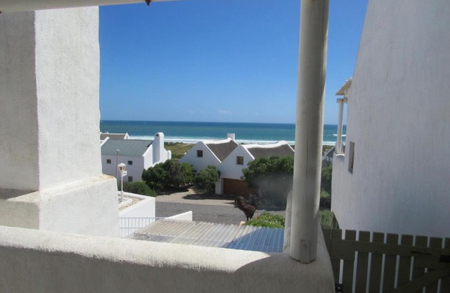 Marlyn and Dolfyn Self Catering