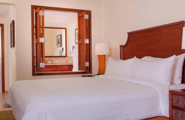 Marriott's Ko Olina Beach Club - Ocean Front 1 BR