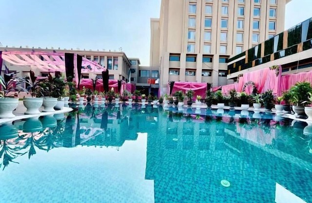Mars Resorts