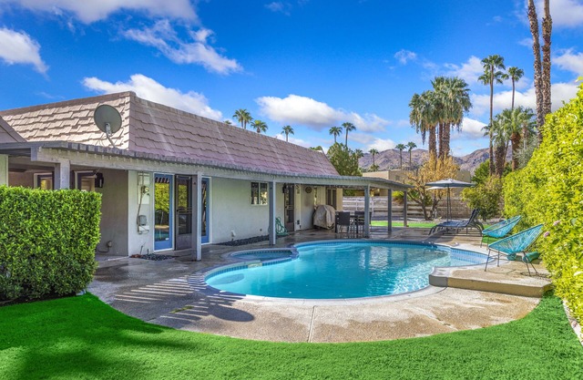 Marvelous, Dog/Family-Friendly House w/Private Grill, Outdoor Pool, Attached Spa