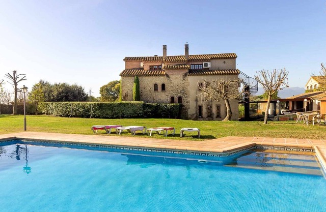 MAS ROS – Country house in peaceful rural location