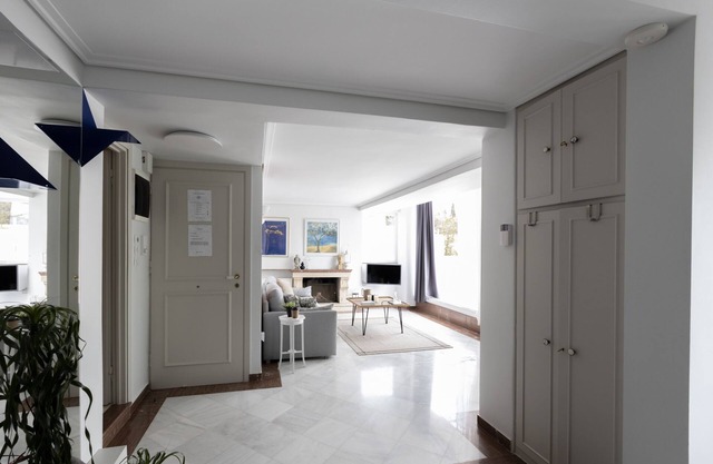 Massive 2-apartment Combo Unbeatable Acropolis Views Sleeps 9