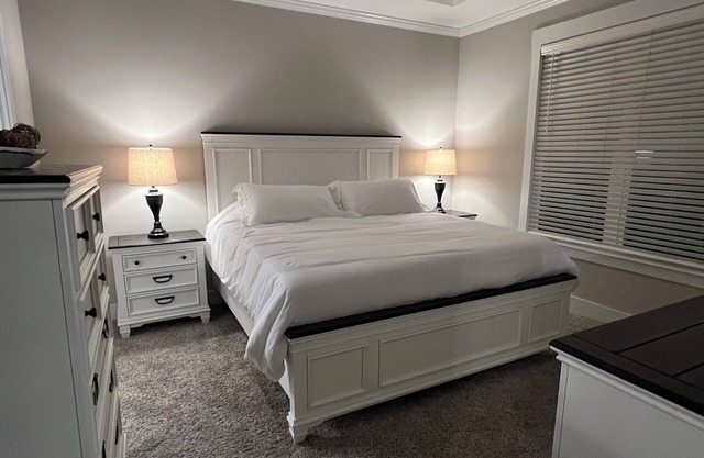 Masters Luxury Housing! Beautiful condo in North Augusta. 8 miles to tournament