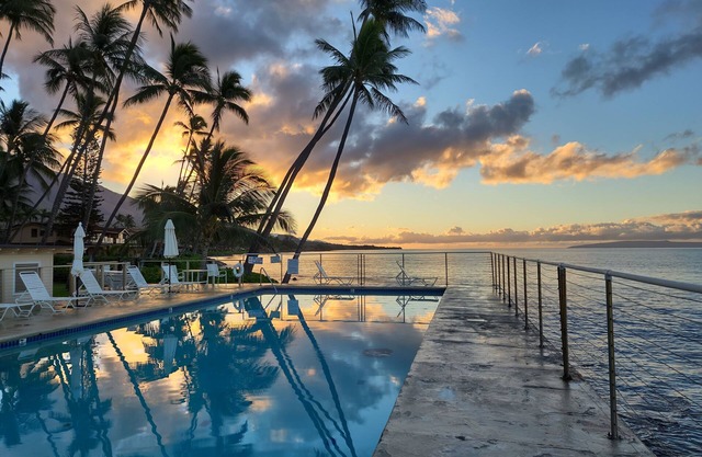 Maui Lahaina, Puamana- One Bedroom Condo on beautiful oceanfront development