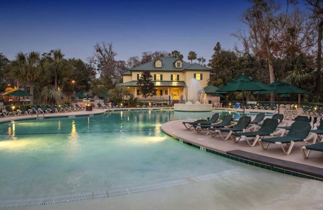 May Last Minute DEAL: Luxury 3BR, 3Bath resort Condo in Hilton Head