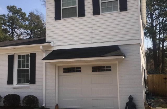 Mayfaire, 3 miles to Wrightsville Beach. Very convenient