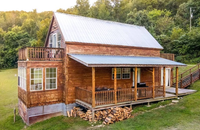 Meadow Cabin on Sylamore Creek