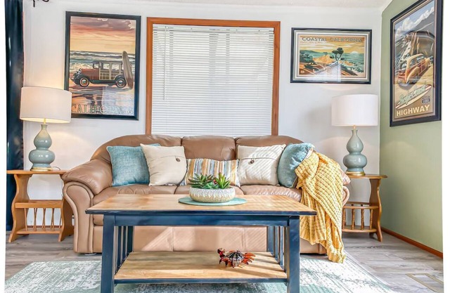 Meadowview Clean & Comfortable Home by River Side