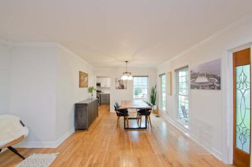 Medical District 3bd 3bth Bungalow