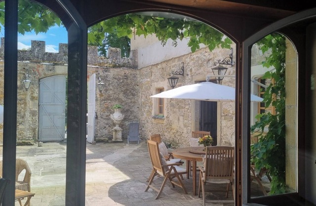 Medieval castle apartment near historic Mirepoix