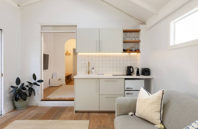 Mediterranean inspired studio in the Heart of Byron Bay