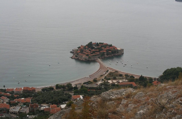 Mediterranean style house, children u. Pet Friendly, very well adapted to nature