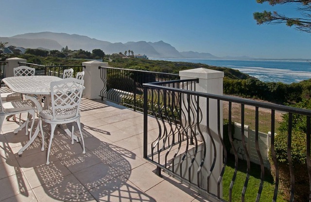 Mediterranean Style Double Story ~ Luxury Holiday Home Overlooking Walker Bay