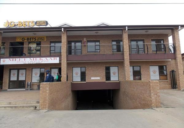 Meet Mekaar Resorts - Nquthu Hotel