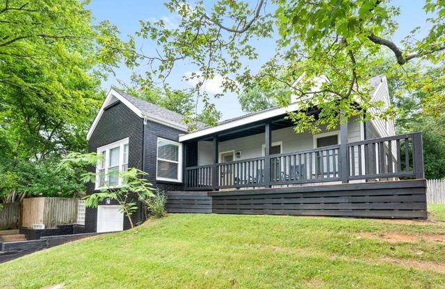 Memories on Madison - Entire Home w/Game Room & Outdoor Fire Pit (102 Madison Ter)