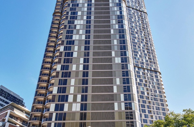 Meriton Suites George Street, Parramatta