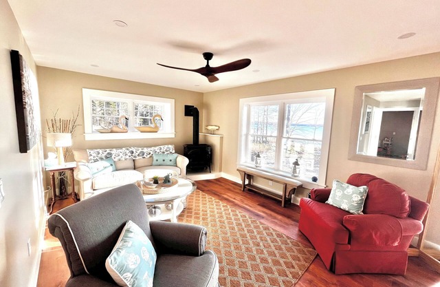 Mermaid Mist- Seaside. Oceanfront. Brand new! Year round luxury! Very spacious!