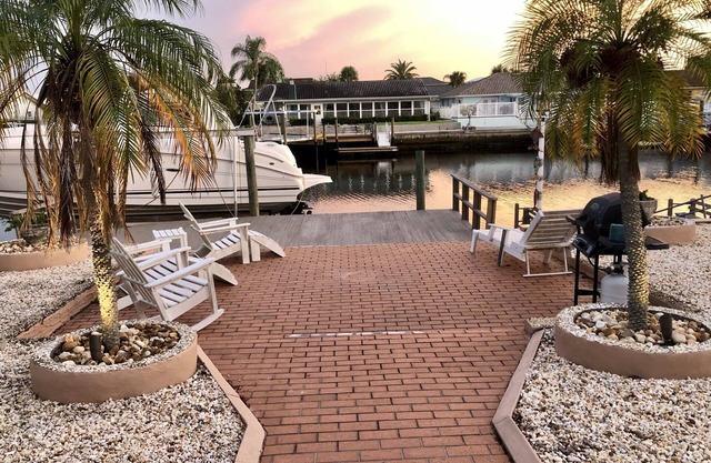 Mermaid's Cove🧜🏻♀️🌊GORGEOUS PREMIER WATERFRONT Home! PRIVATE DOCK-FAST Gulf access!