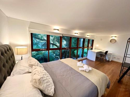 MetaWiseBnB Stylish Loft Studio with Garden in Seaforth