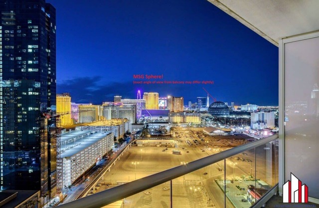 MGM Signature-08-801 1Br2Ba F1/Strip View Balcony