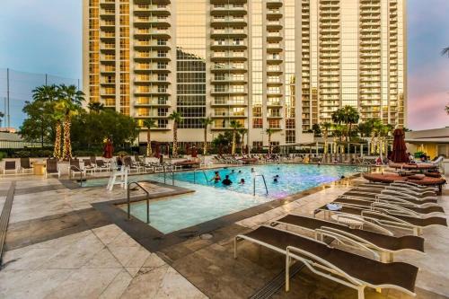 MGM Signature 1BR Balcony 06721