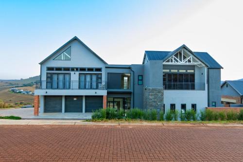 Mi Casa Su Casa Dullstroom luxury family Villa 12 sleeper