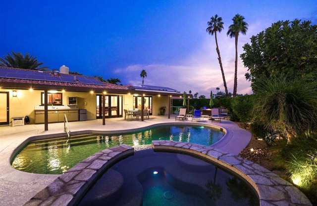 Mi Vida Palm Springs – Colorful Retreat With Pool, Spa, Casita & Outdoor Dining