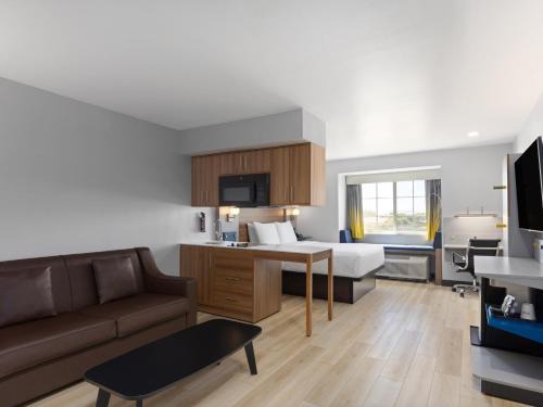 Microtel Inn & Suites by Wyndham Tracy