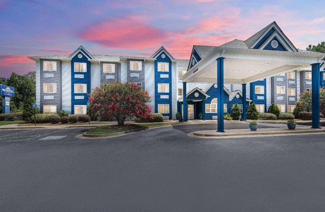 Microtel Inn & Suites Columbus North
