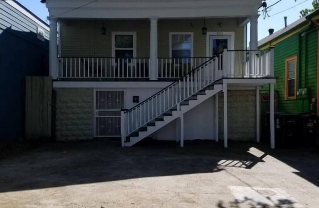 Mid City. Newly Renovated. 6 minutes from Downtown.