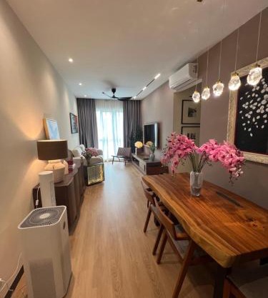 Middle Room Only in Bayan Lepas Share Space