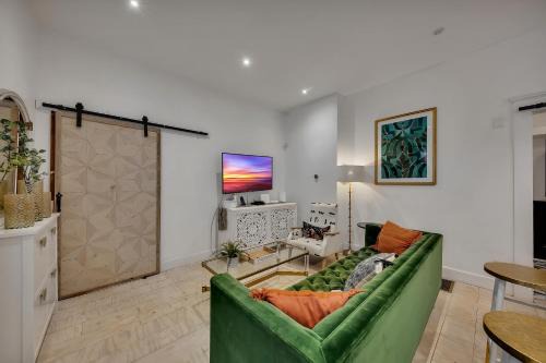 Midtown 2br Walk To Piedmont Park Beltline