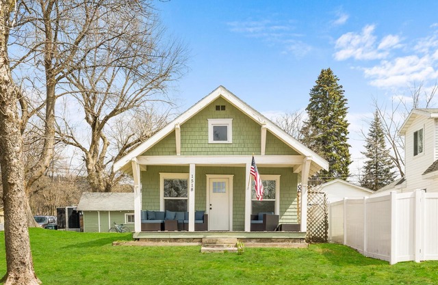 Midtown Outpost: Cozy Cottage - 1 mile from Lake Coeur d'Alene! Walkable Area