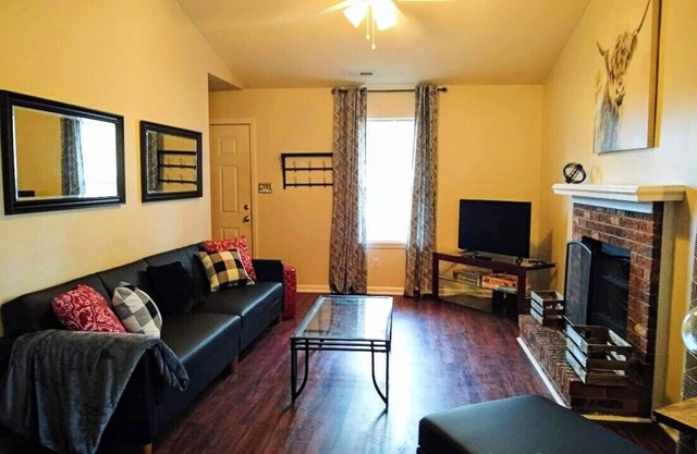 Midway Park Hideaway @ TopShelfStays