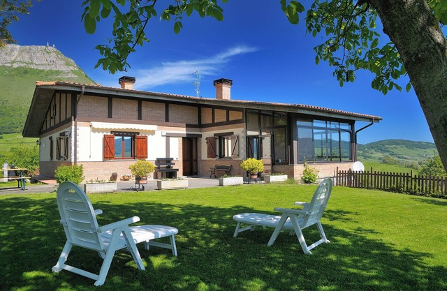 Mikelen Etxea - House with spectacular views in Orduña