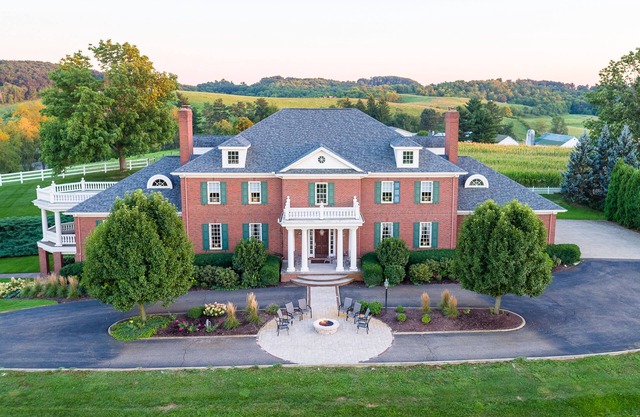 Miller Manor, Luxurious, Peaceful, Sunrise and Sunsets, Family Friendly, 10 yrs!