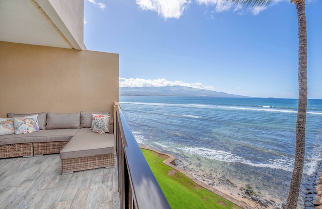 *Milowai 410* Prime Oceanfront Maui Condo, A/C!