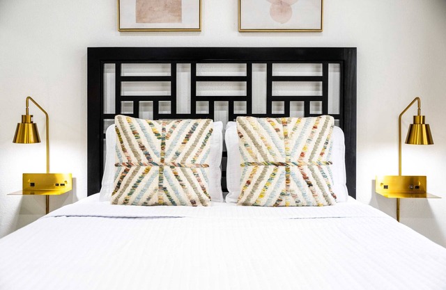 MIMO5-2 | cozy corner of Miami's Modern District