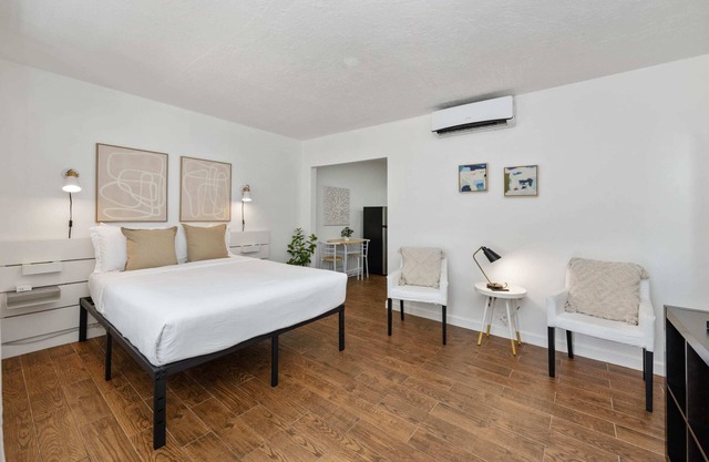 MIMO5-3 | cozy corner of Miami's Modern District